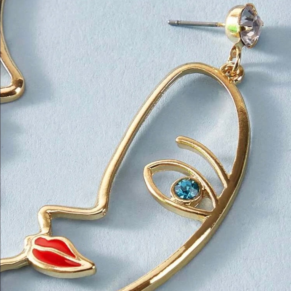 3/$30 💛 Rhinestone Abstract Face Earrings - Picture 2 of 2